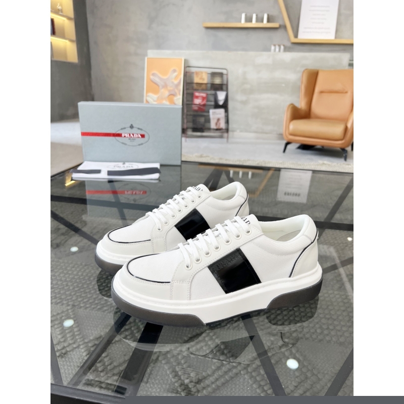 Pra*a casual shoes